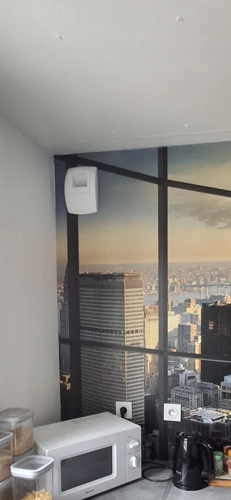 Bouche de VMC Aldes double débit installée en cuisine