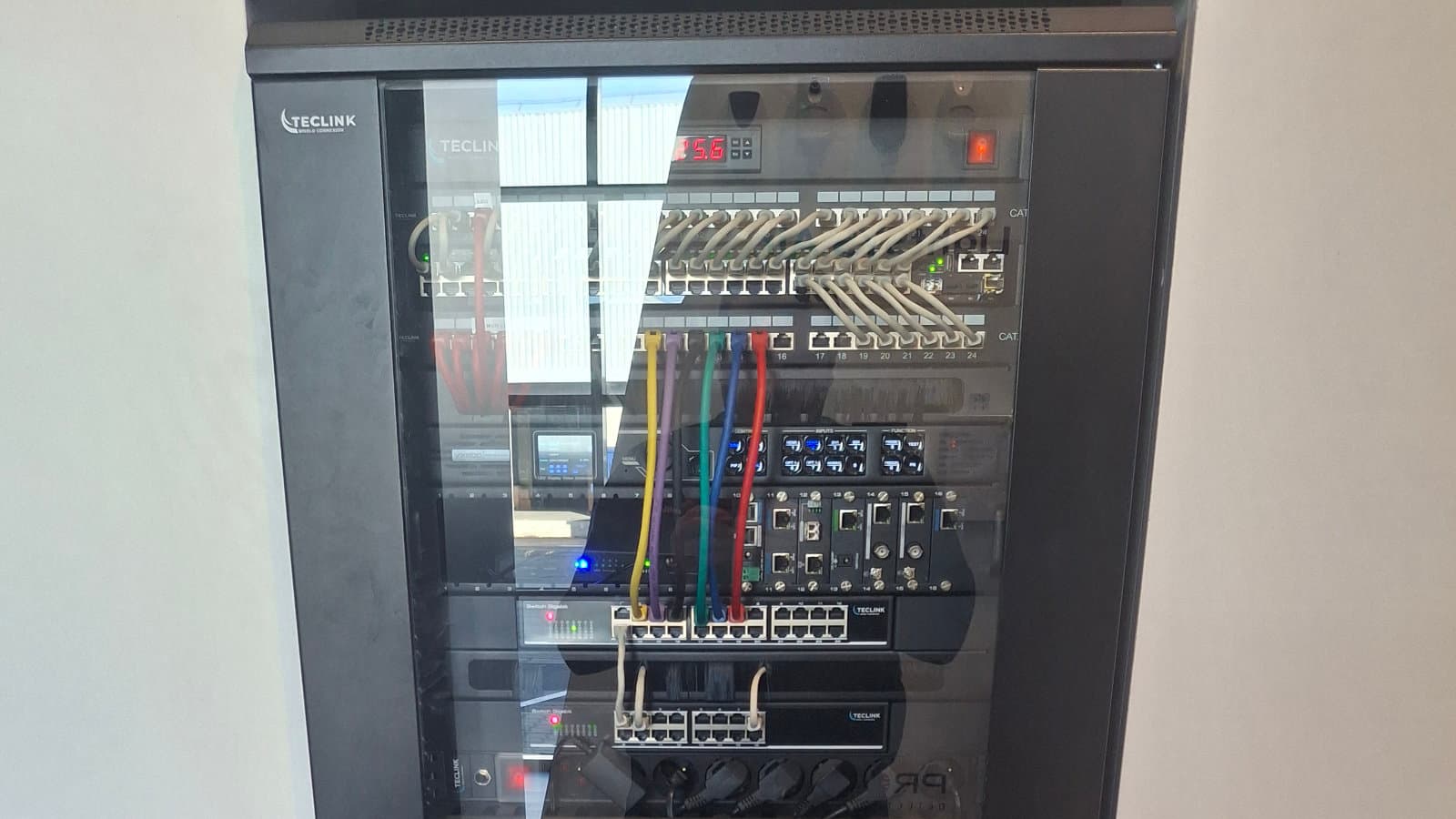 baie informatique vdi rj45 armoire reseau