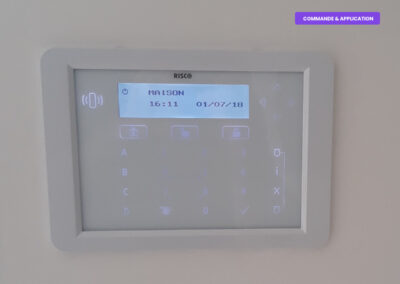 Clavier tactile Risco Elegant Keypad encastré dans le mur avec écran rétroéclairé