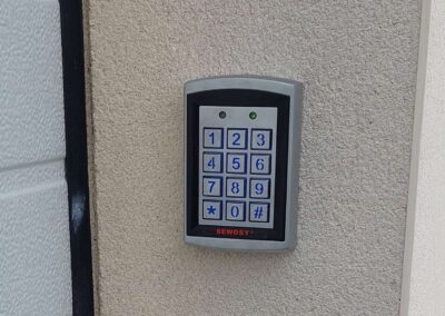 Clavier à code Sewosy K1000 en boîtier aluminium avec touches rétroéclairées bleues